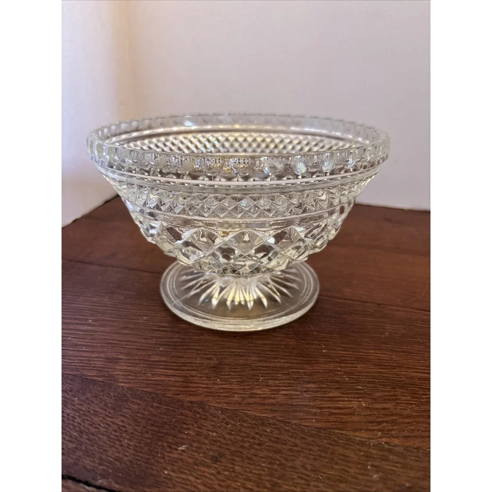 Vintage Clear Pressed Glass Footed Bowl Diamond Cut Scalloped Rim Compote 6 inch